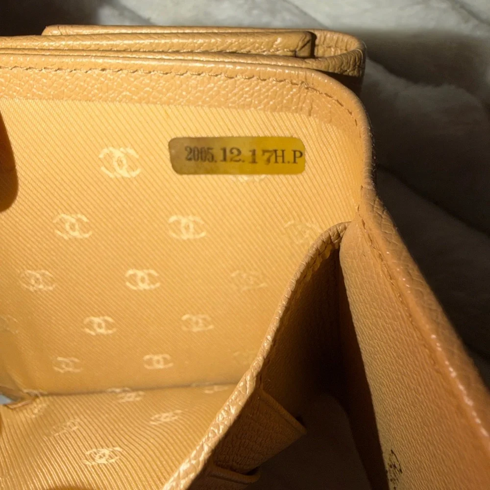 CHANEL Compact Caviar Coco Button Trifold Wallet